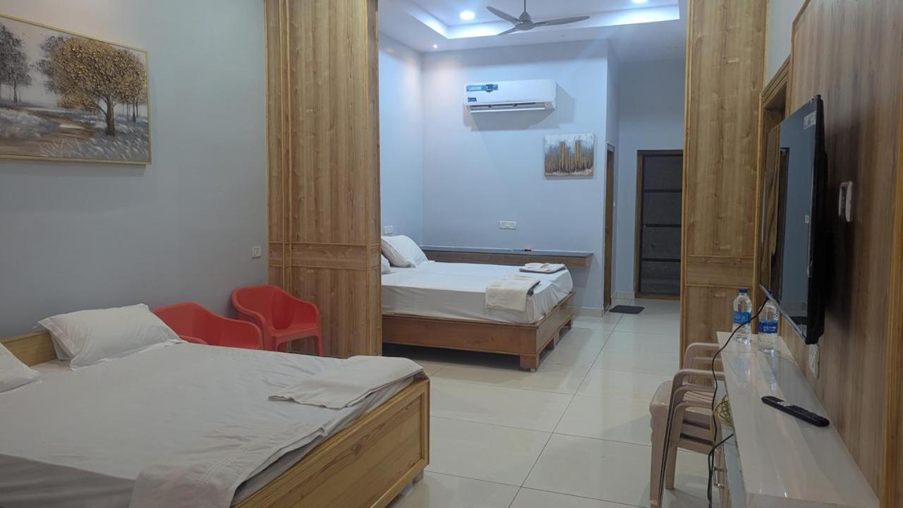 Yanam Resorts Bagian luar foto