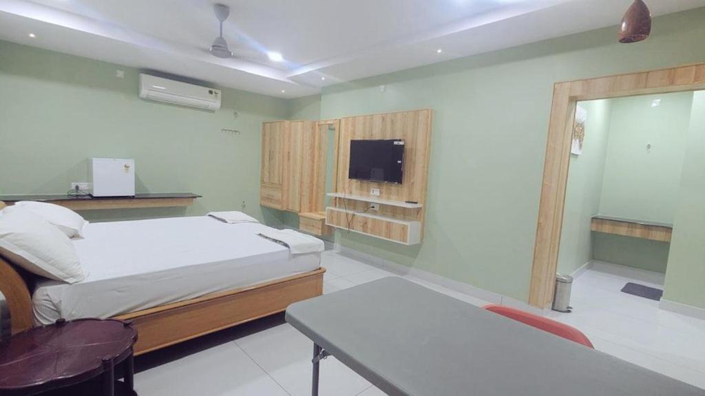 Yanam Resorts Bagian luar foto
