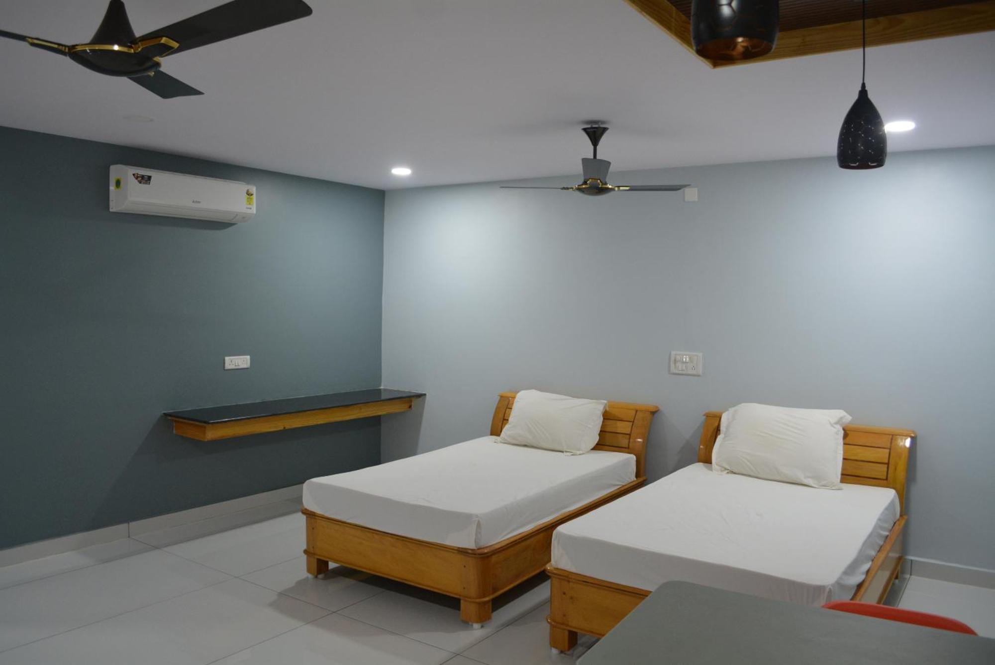 Yanam Resorts Bagian luar foto