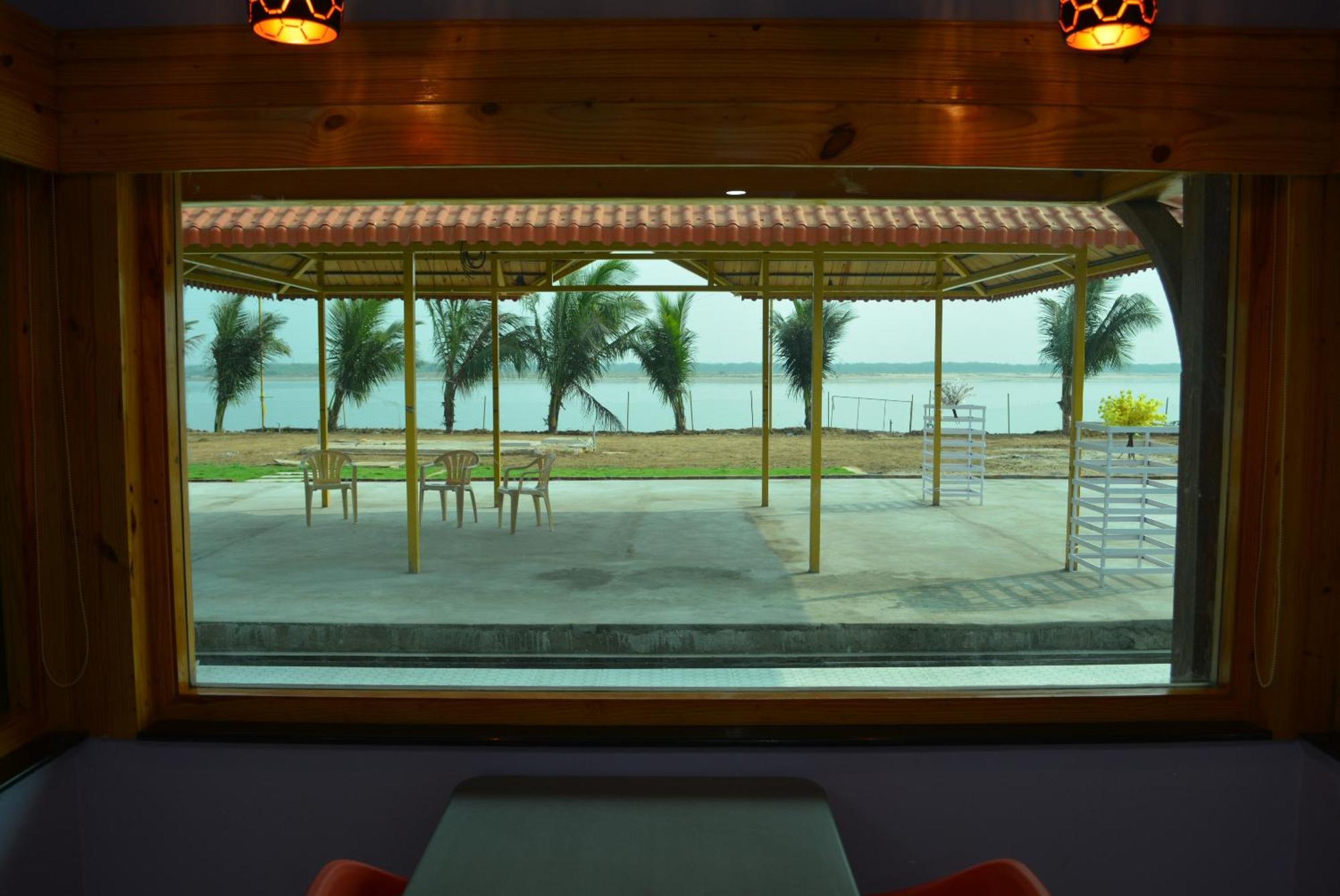Yanam Resorts Bagian luar foto