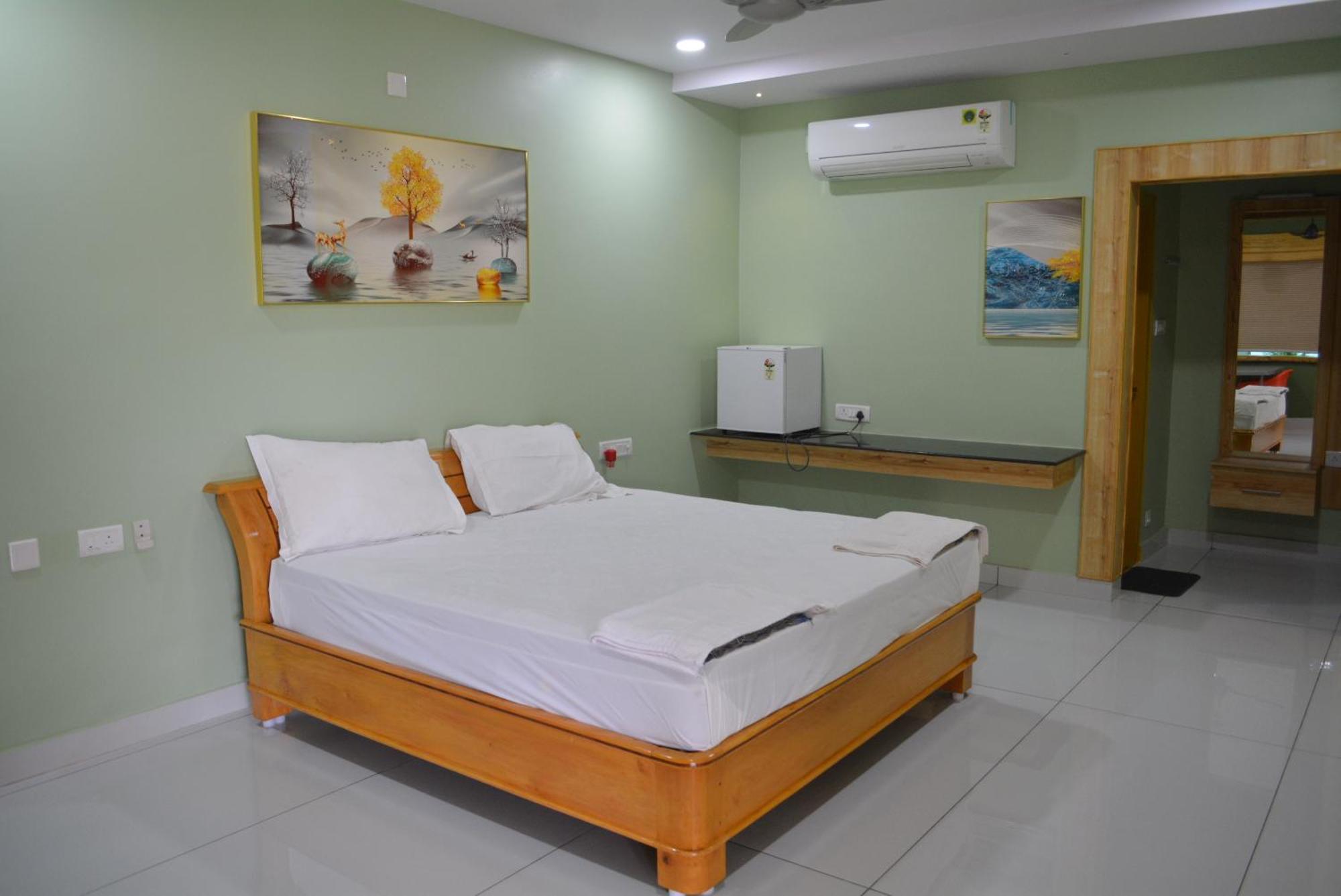 Yanam Resorts Bagian luar foto