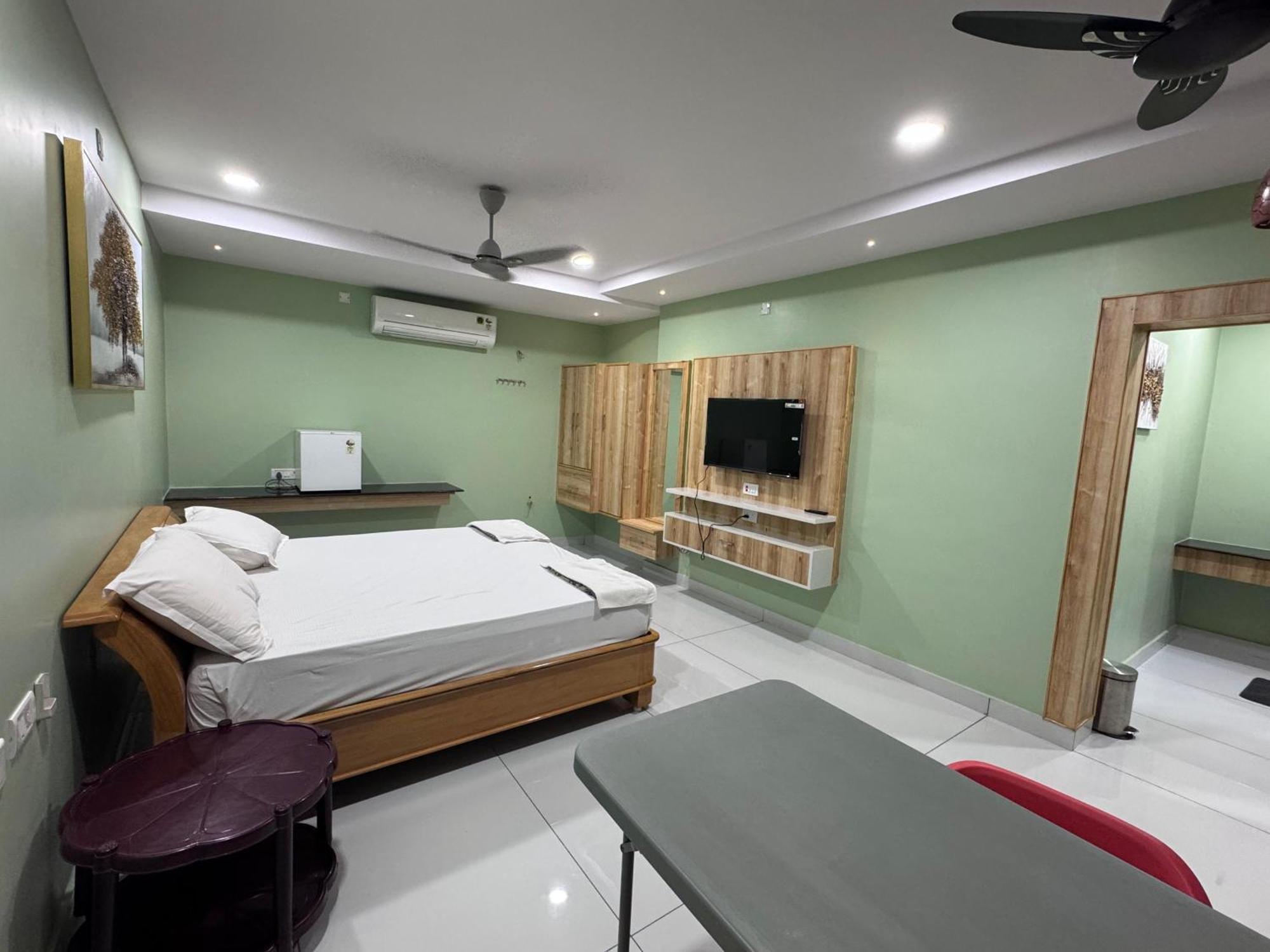 Yanam Resorts Bagian luar foto